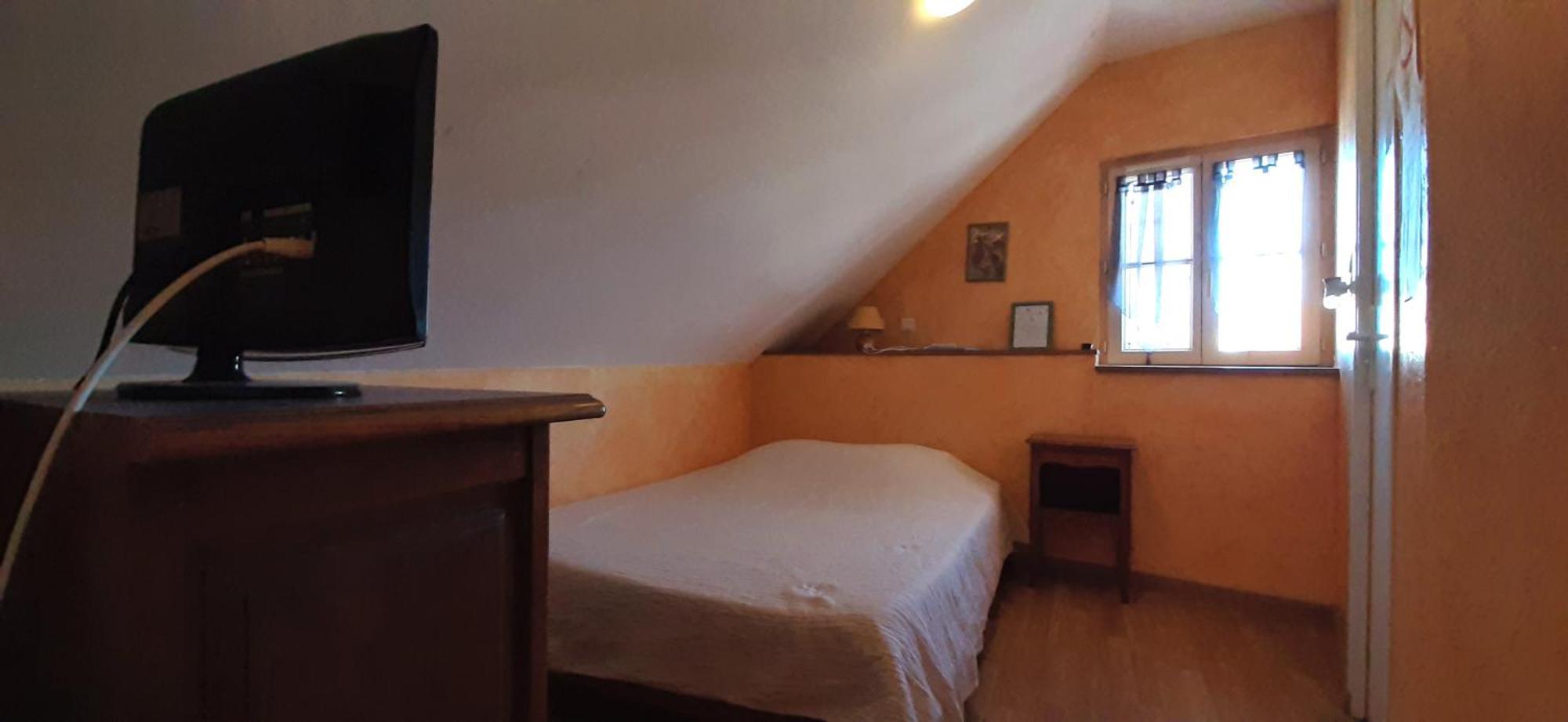 Le Marmagne Hotel Room photo